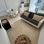 Cherry Cake Apartment *