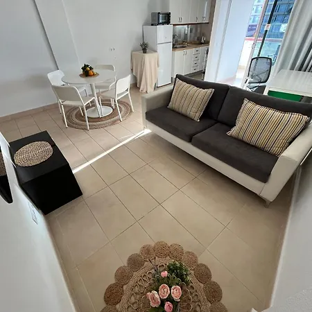 Cherry Cake Apartment *