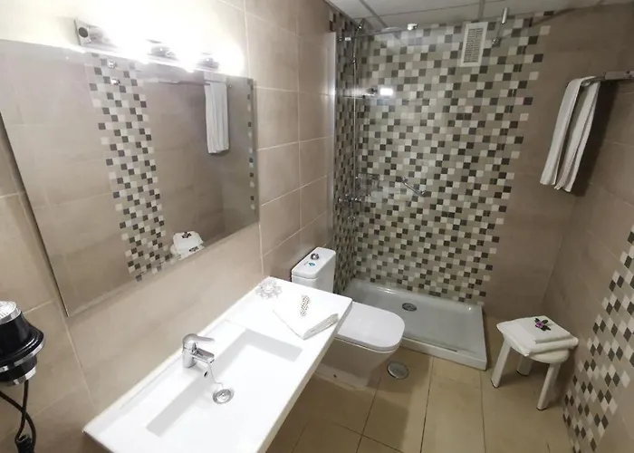 Cherry Cake * بلايا ديل إنغلز