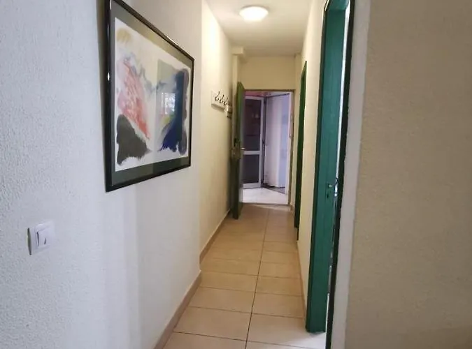 Cherry Cake Apartment *